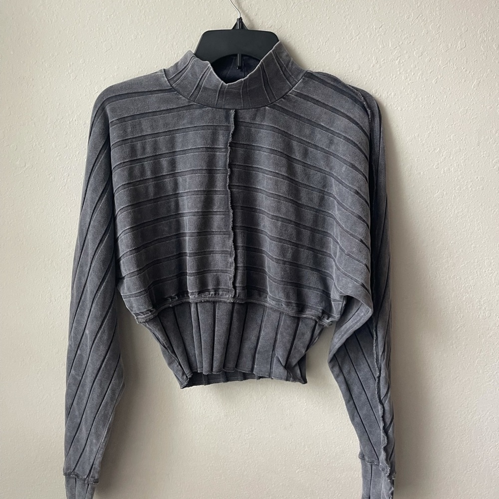 Urban Outfitters Grey Turtle Neck Slightly Cropped